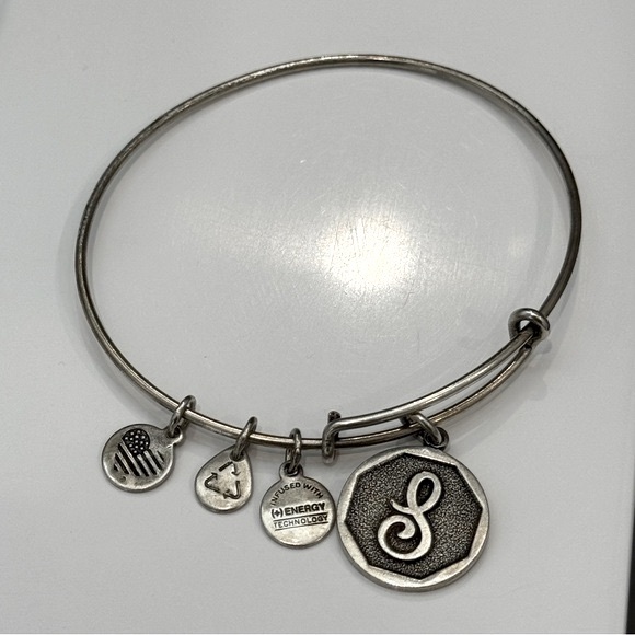 🆕 Alex and Ani Vintage S Monogram Initial Expandable Wire 2.5” Bangle Bracelet - Picture 2 of 3